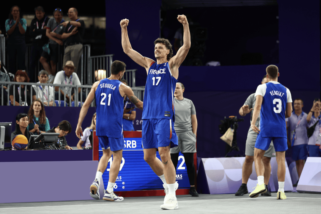 塞尔维亚队表现出色,成功晋级 塞尔维亚队表现出色,成功晋级