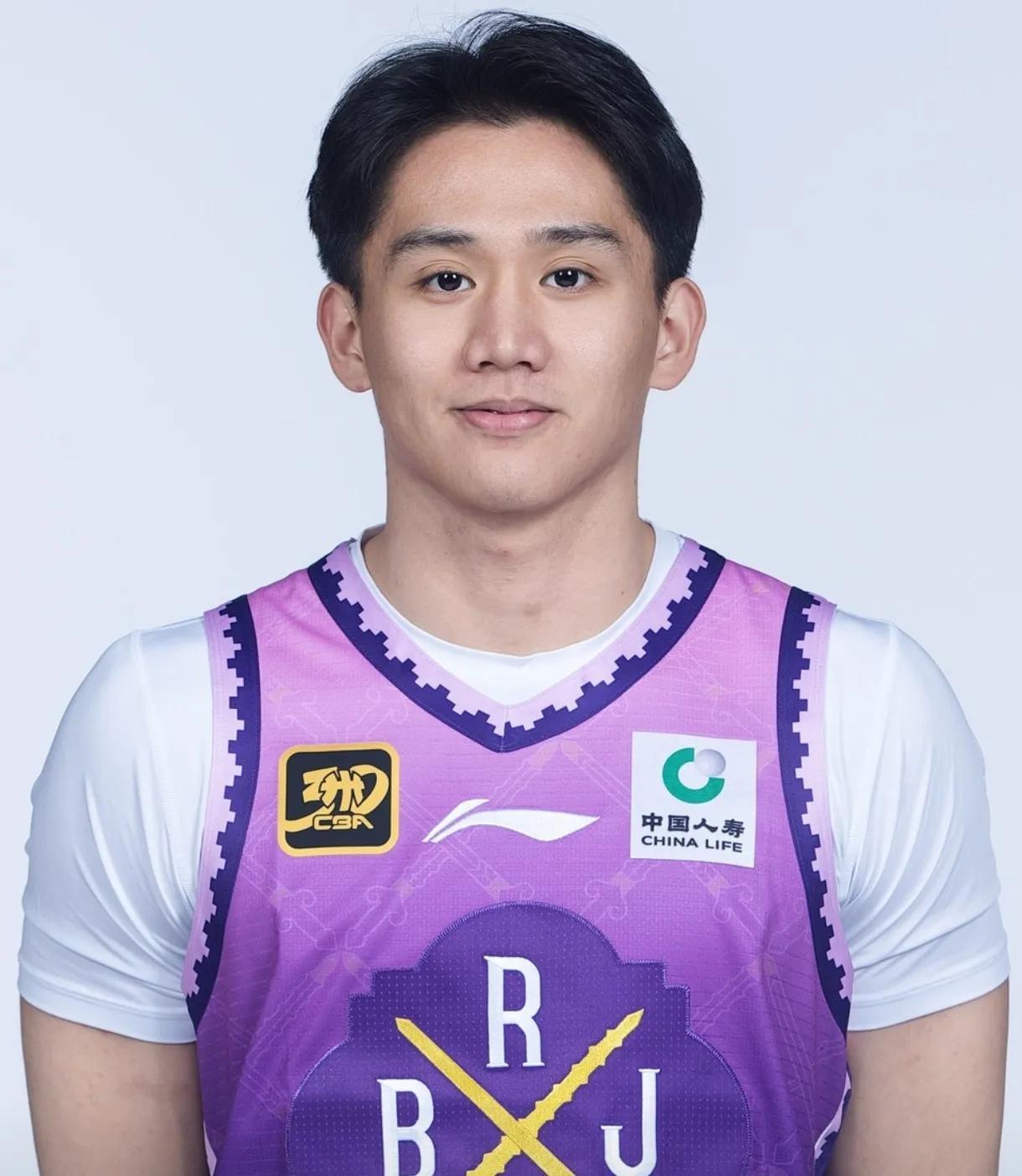 爱游戏官方-布宜诺斯艾利斯独立冲击季军，年轻球员表现亮眼的简单介绍