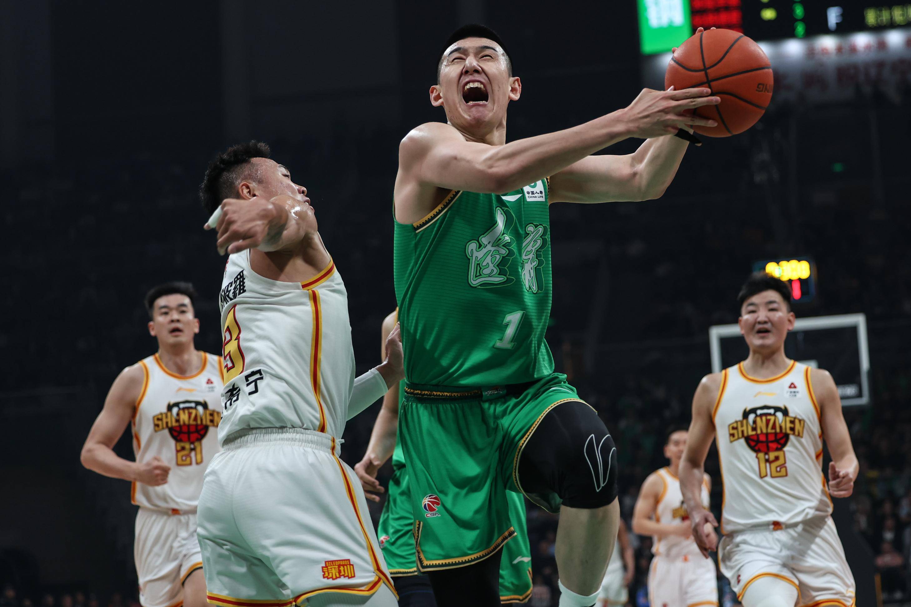爱游戏在线-广东队成为本场最大亮点，CBA季后赛瞬间破防，封盖