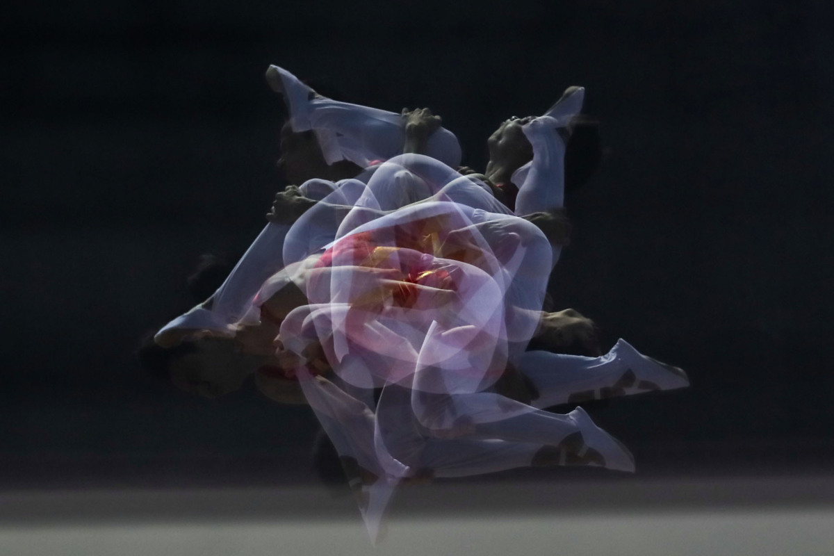 墨西哥男子蹦床选手飞身一跃，摘得金牌