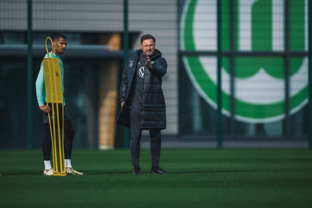 爱游戏app下载-关于门兴格拉德巴赫客场辛苦拼搏，仍未获胜的信息