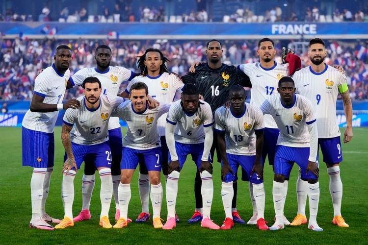 欧国联豪强之战:罗马尼亚对保加利亚交锋 欧国联豪强之战:罗马尼亚对保加利亚交锋