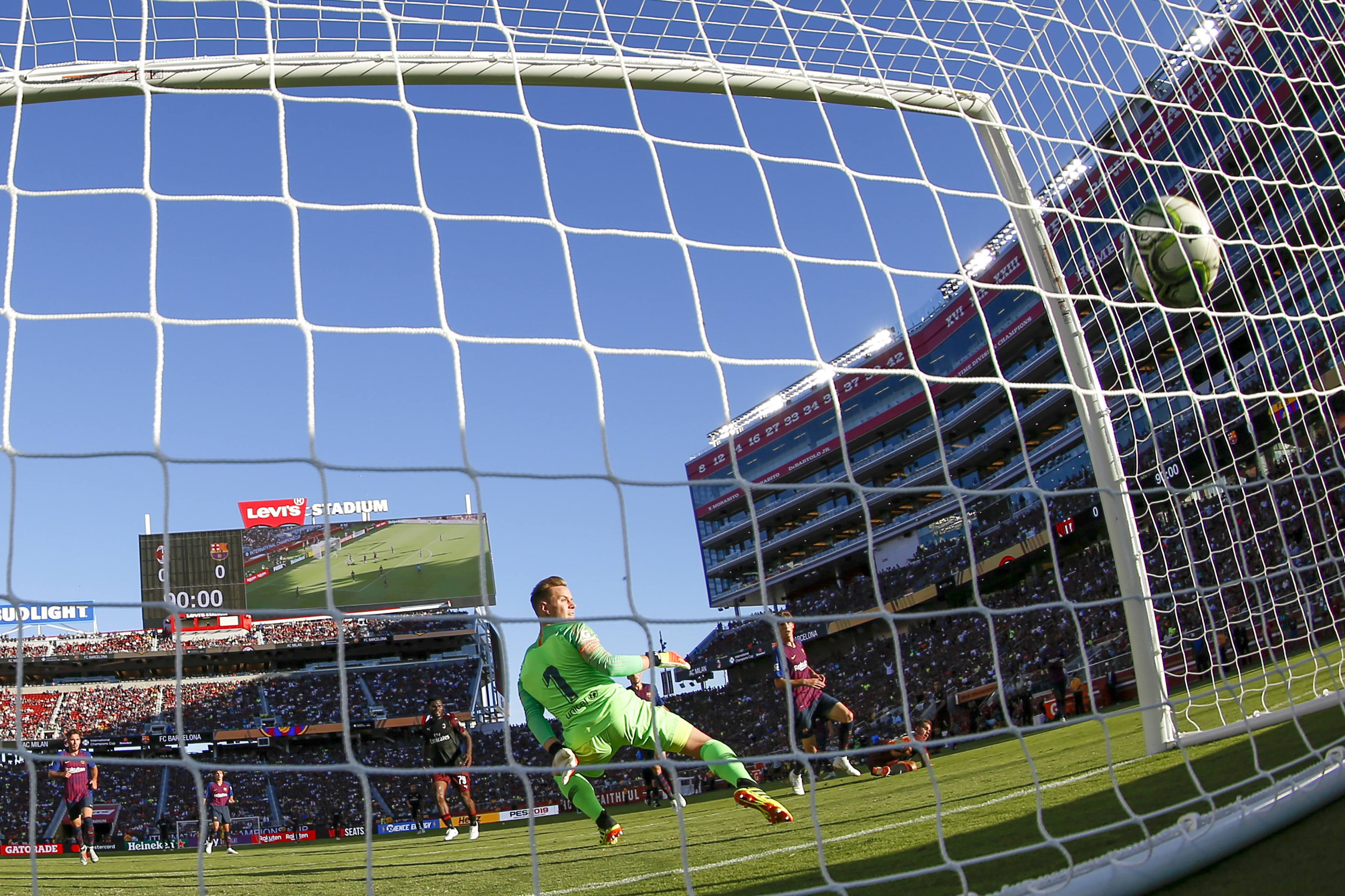 爱游戏视频-波尔多青年队参加国际足球冠军杯