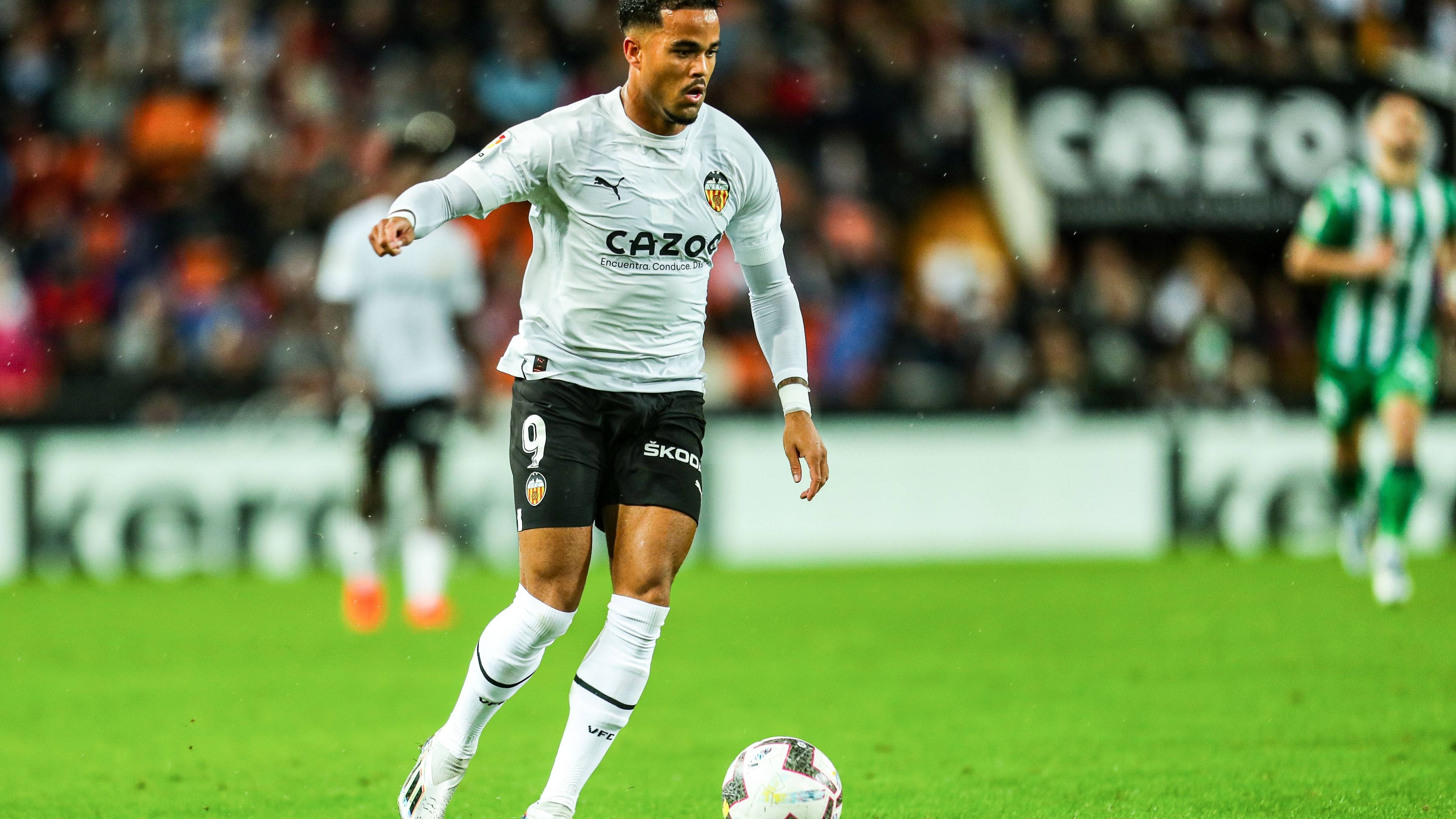 瓦伦西亚主场惨败,连败局势难改的简单介绍 瓦伦西亚主场惨败,连败局势难改的简单介绍