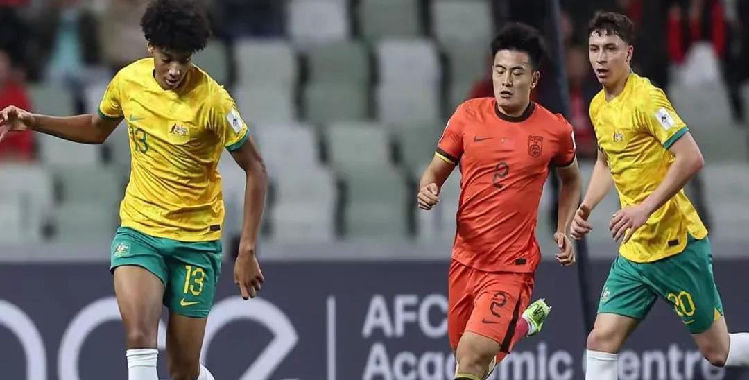 爱游戏投注-尼斯队球员因伤暂停比赛，恢复期待