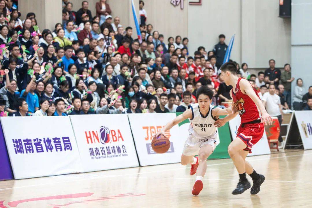 爱游戏app-湖南男篮组织有序，斩获胜利，巩固自身实力的简单介绍