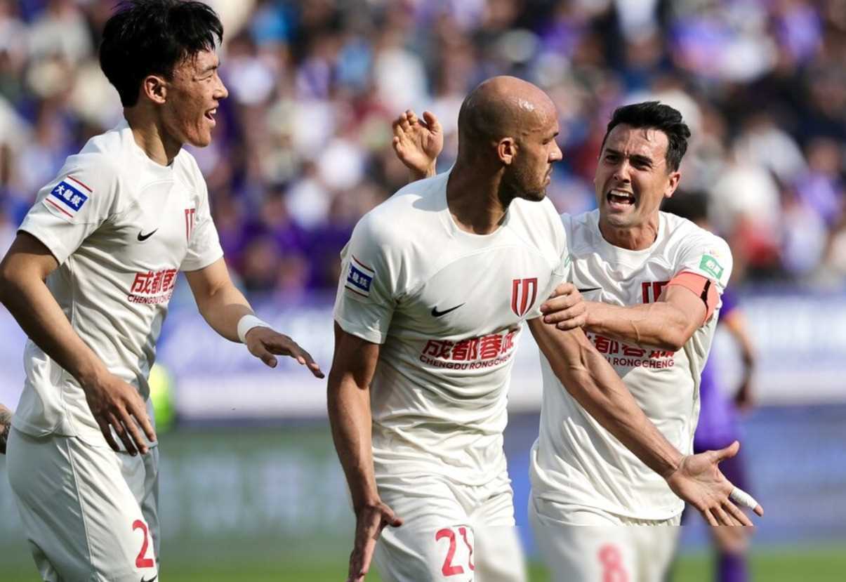 关键一球助球队成功逆袭，夺得比赛胜利的简单介绍