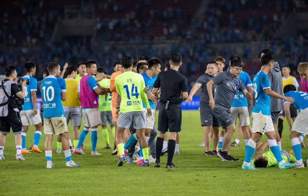 中超球员探索新领域,引领潮流 中超球员探索新领域,引领潮流