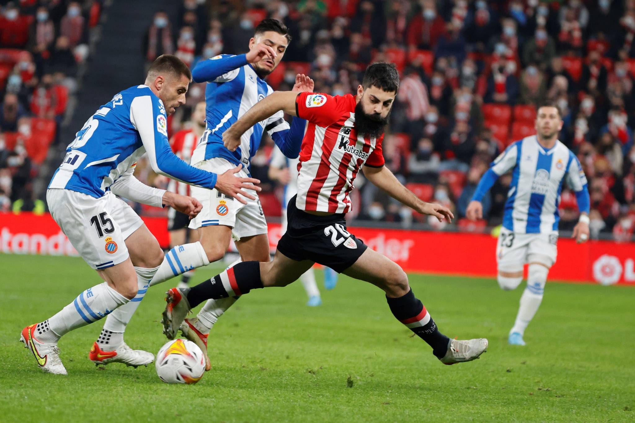 瓦伦西亚客场-战平毕尔巴鄂雄狮 瓦伦西亚客场-战平毕尔巴鄂雄狮