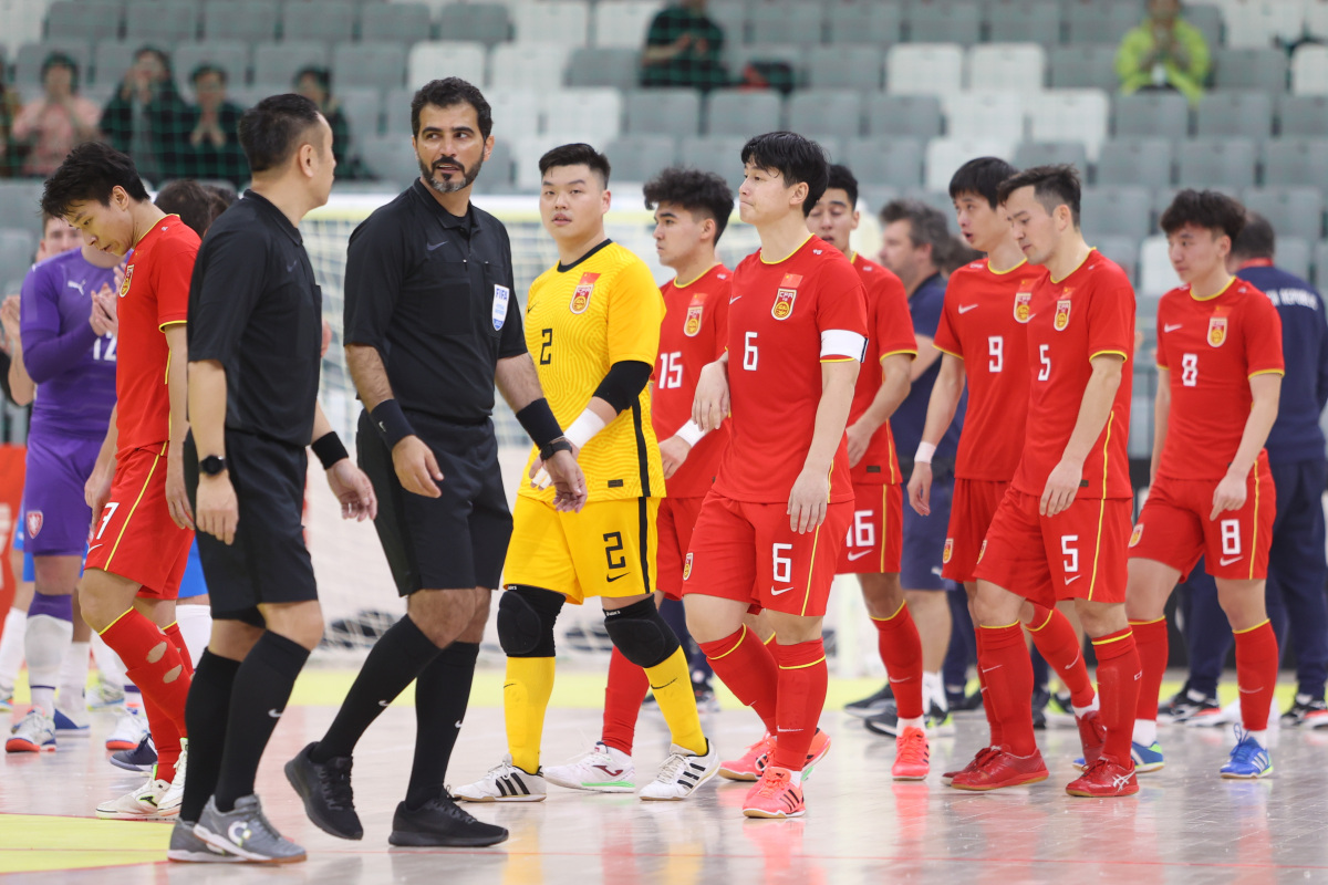 关于强队斗志昂扬，备战国际赛事的挑战的信息