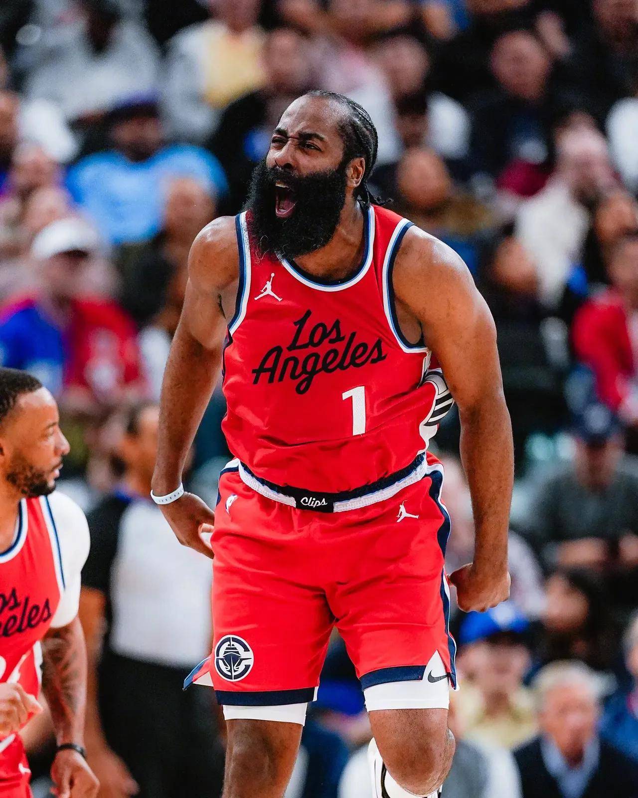 爱游戏中国官网-关于爵士客场憾负快船，米切尔全场高效发挥的信息